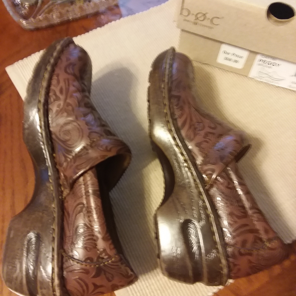 "b.o.c. Peggy" Brown Coffee Tooled Shoes